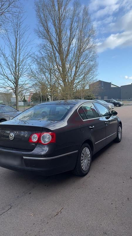 Gebraucht VW Passat 115 PS (84 kW) 2007 Braun Limousine