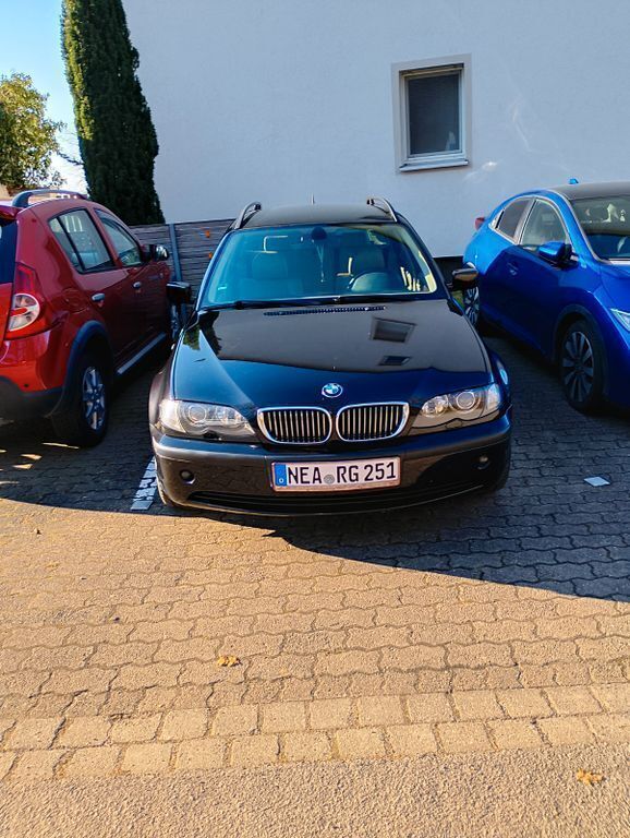 Schwarz Gebraucht 2003 BMW 325 Kombi | 2.900 € (Guter Preis) - Bild 1/4