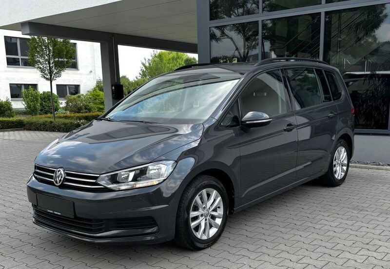 Grau Gebraucht 2018 VW Touran Business Van / Kleinbus | 17.300 € (Guter Preis) - Bild 1/4