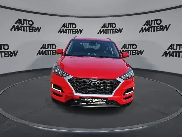 Używany Hyundai Tucson Select 177 KM (130 kW) 2020 Czerwony SUV