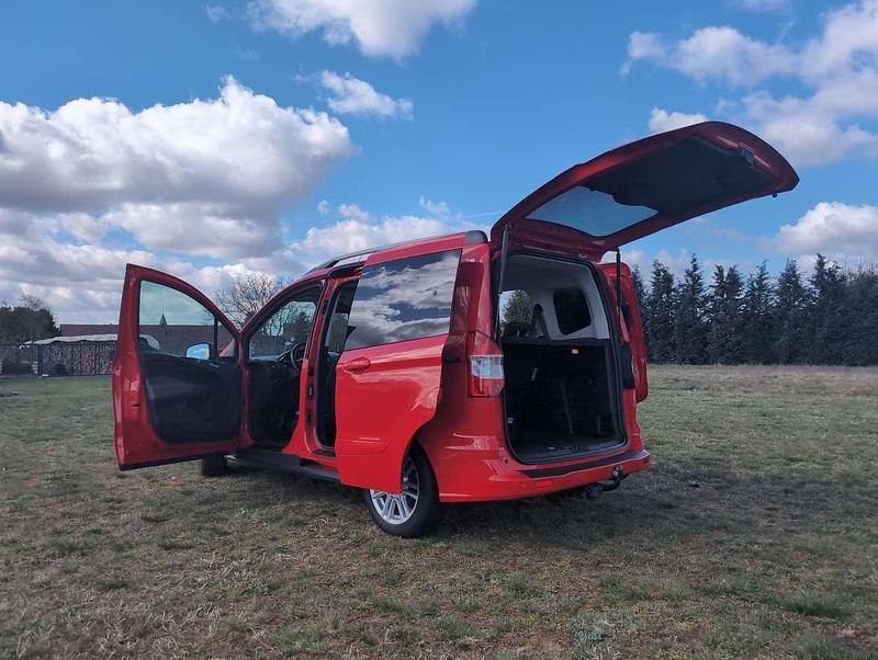 Gebraucht Ford Tourneo Titanium 75 PS (55 kW) 2017 Kombi