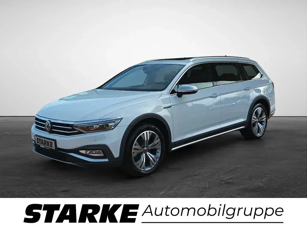 Gebraucht VW Passat Alltrack 200 PS (147 kW) 2023 Weiß (gletscherweiß metallic) Kombi