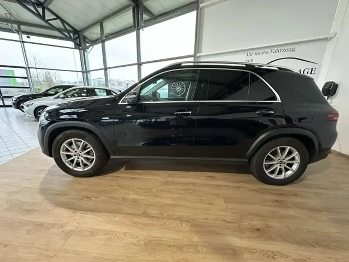 Gebraucht Mercedes GLE350 333 PS (244 kW) 2025 Lack obsidianschwarz SUV