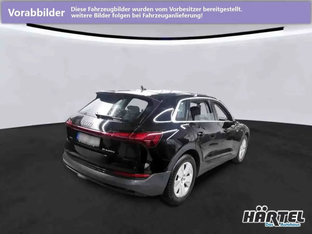 Używany Audi e-tron 230 kW (313 KM) 2022 Czarny SUV