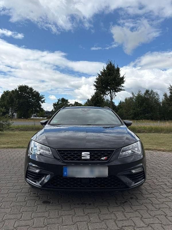 Schwarz Gebraucht 2018 Cupra Leon Kombi | 17.499 € (Guter Preis) - Bild 1/4
