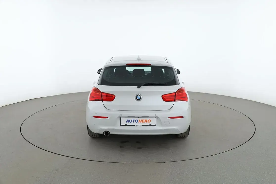 Używany BMW 116 Advantage 116 KM (85 kW) 2019 Biały Hatchback