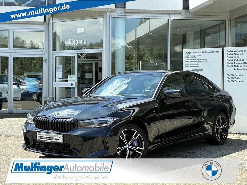 Black sapphire Gebraucht 2024 BMW 330e M Sport Limousine | 45.440 € (Guter Preis) - Bild 1/4
