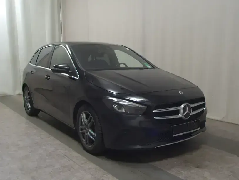 Gebraucht Mercedes B200 Progressive 150 PS (110 kW) 2021 Schwarz Kleinwagen