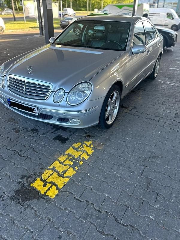 Gebraucht Mercedes E320 224 PS (164 kW) 2003 Grau Limousine