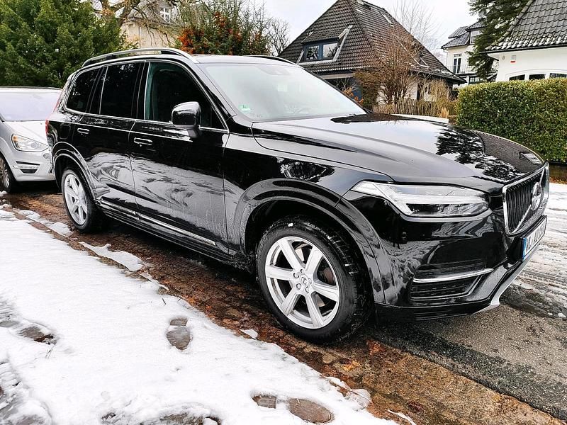 Gebraucht Volvo XC90 Momentum 235 PS (172 kW) 2019 Schwarz SUV