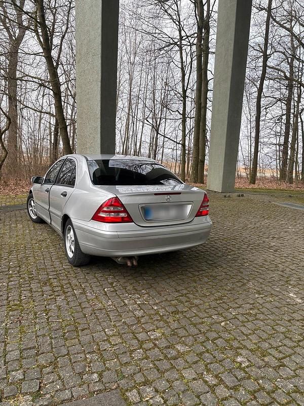 Gebraucht Mercedes C180 148 PS (108 kW) 2004 Grau Limousine