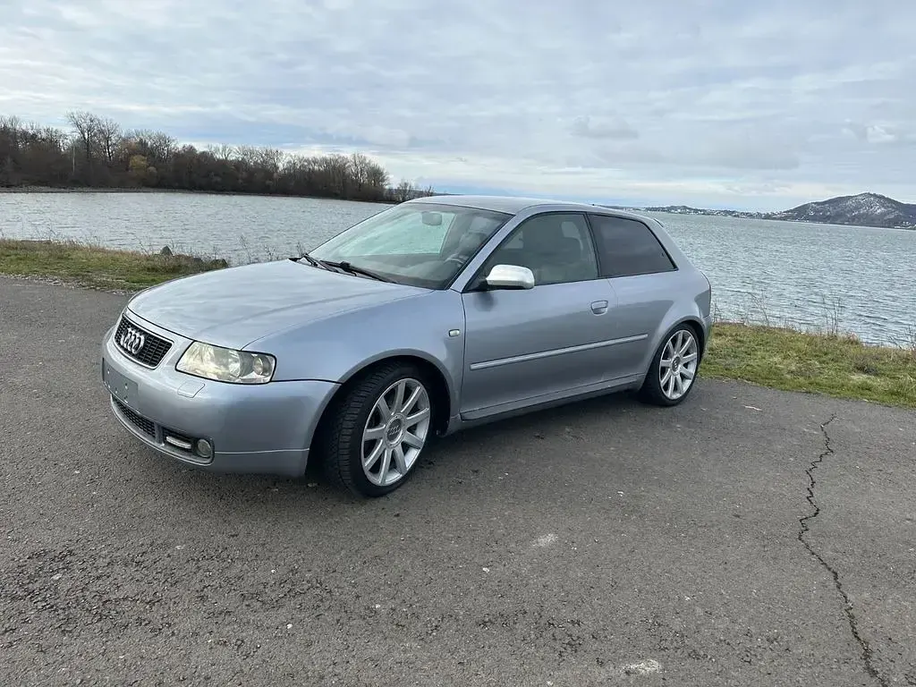 Usata Audi S3 224 CV (164 kW) 2003 Argento Utilitaria