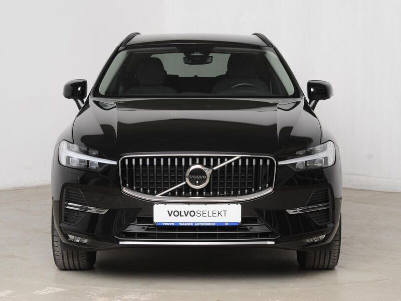 Gebraucht Volvo XC60 197 PS (144 kW) 2021 Onyx black metallic SUV
