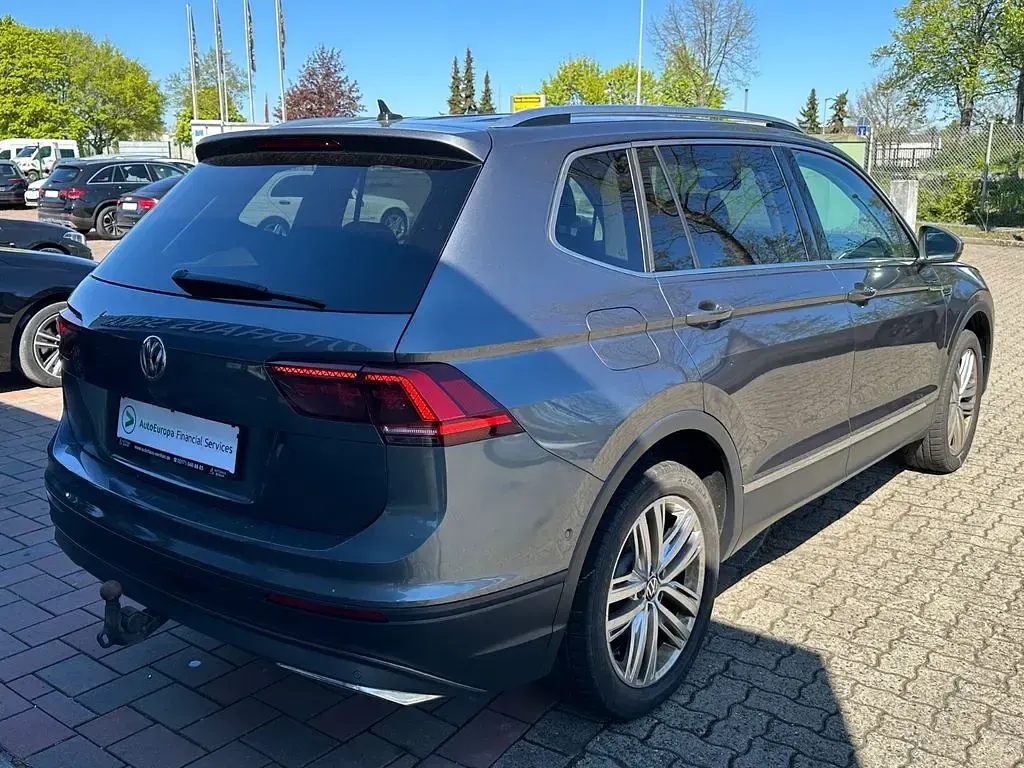 Gebraucht VW Tiguan Allspace R 150 PS (110 kW) 2019 Grau SUV
