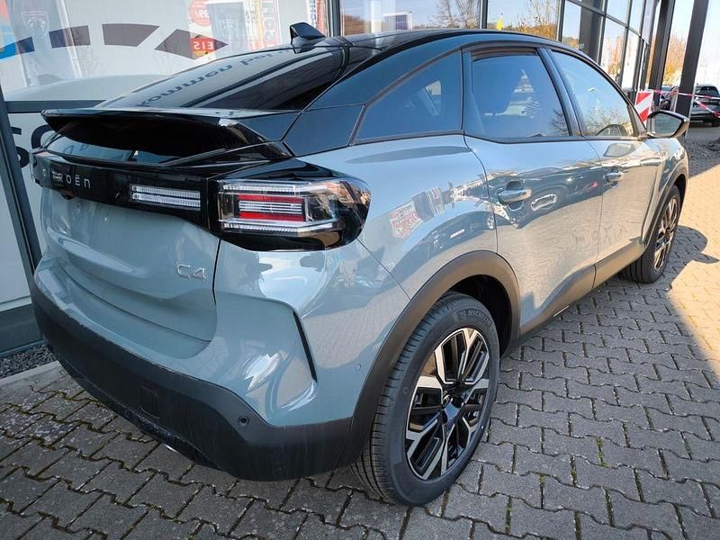 Neu Citroën C4 PureTech 131 PS (96 kW) 2026 Grün SUV