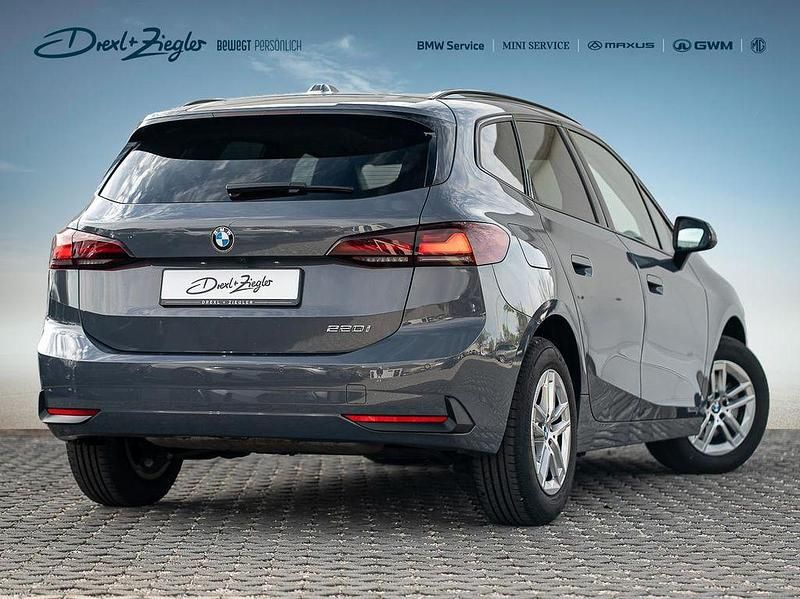 Używany BMW 220 Active Tourer Performance 170 KM (125 kW) 2025 Brązowy Minivan