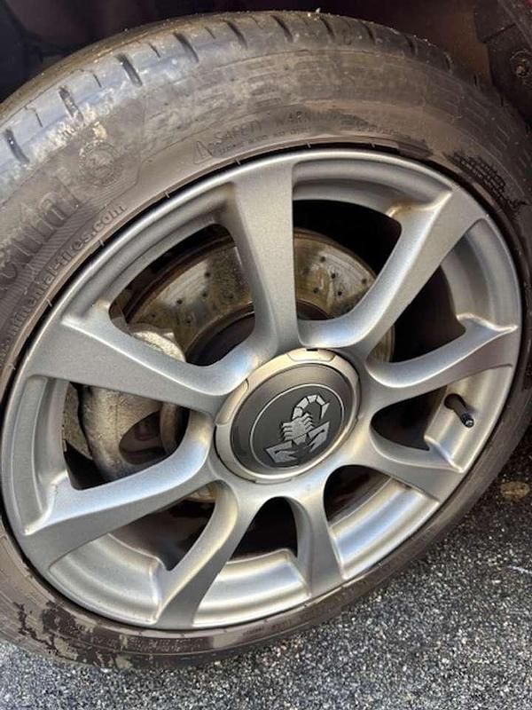 Gebraucht Abarth 595C 165 PS (121 kW) 2023 Rot Cabrio