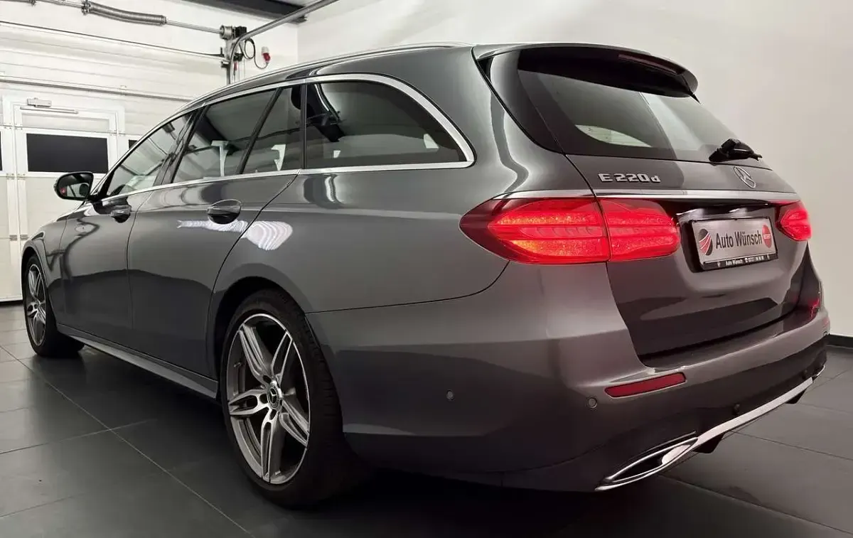Gebraucht Mercedes E220 AMG line 194 PS (142 kW) 2020 Grau Kombi