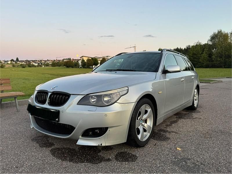 Gebraucht BMW 525 177 PS (130 kW) 2004 Silber Kombi