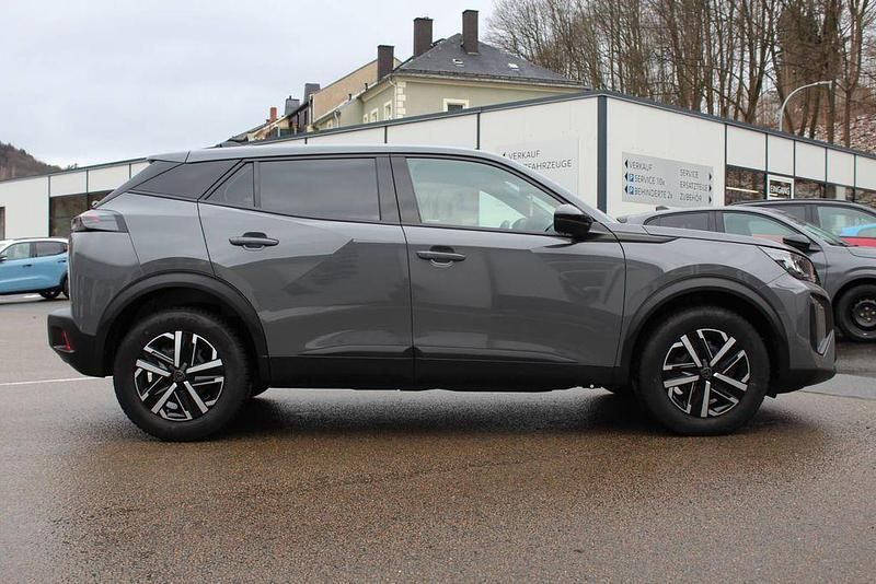 Gebraucht Peugeot 2008 Active 101 PS (74 kW) 2024 Grau SUV