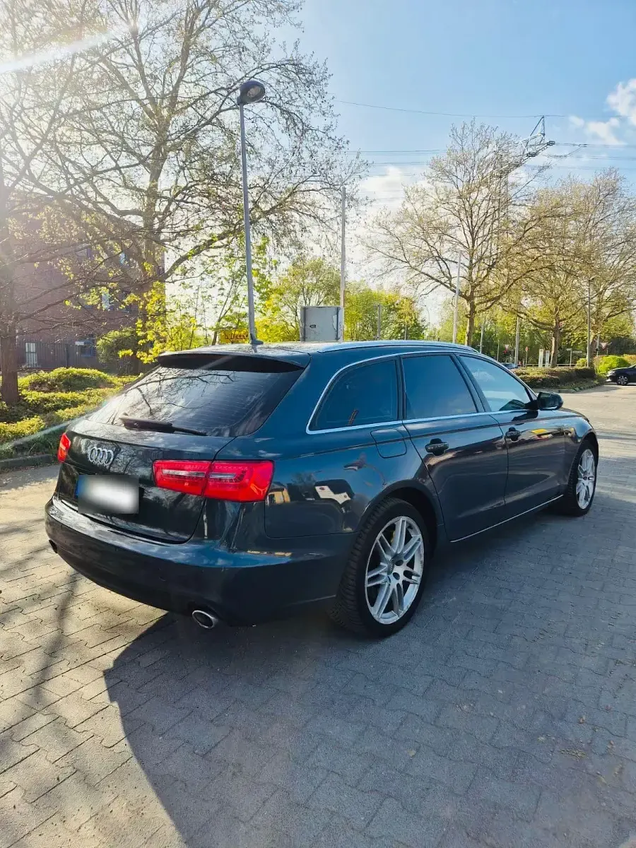 Gebraucht Audi A6 S-Line 245 PS (180 kW) 2011 Blau Kombi
