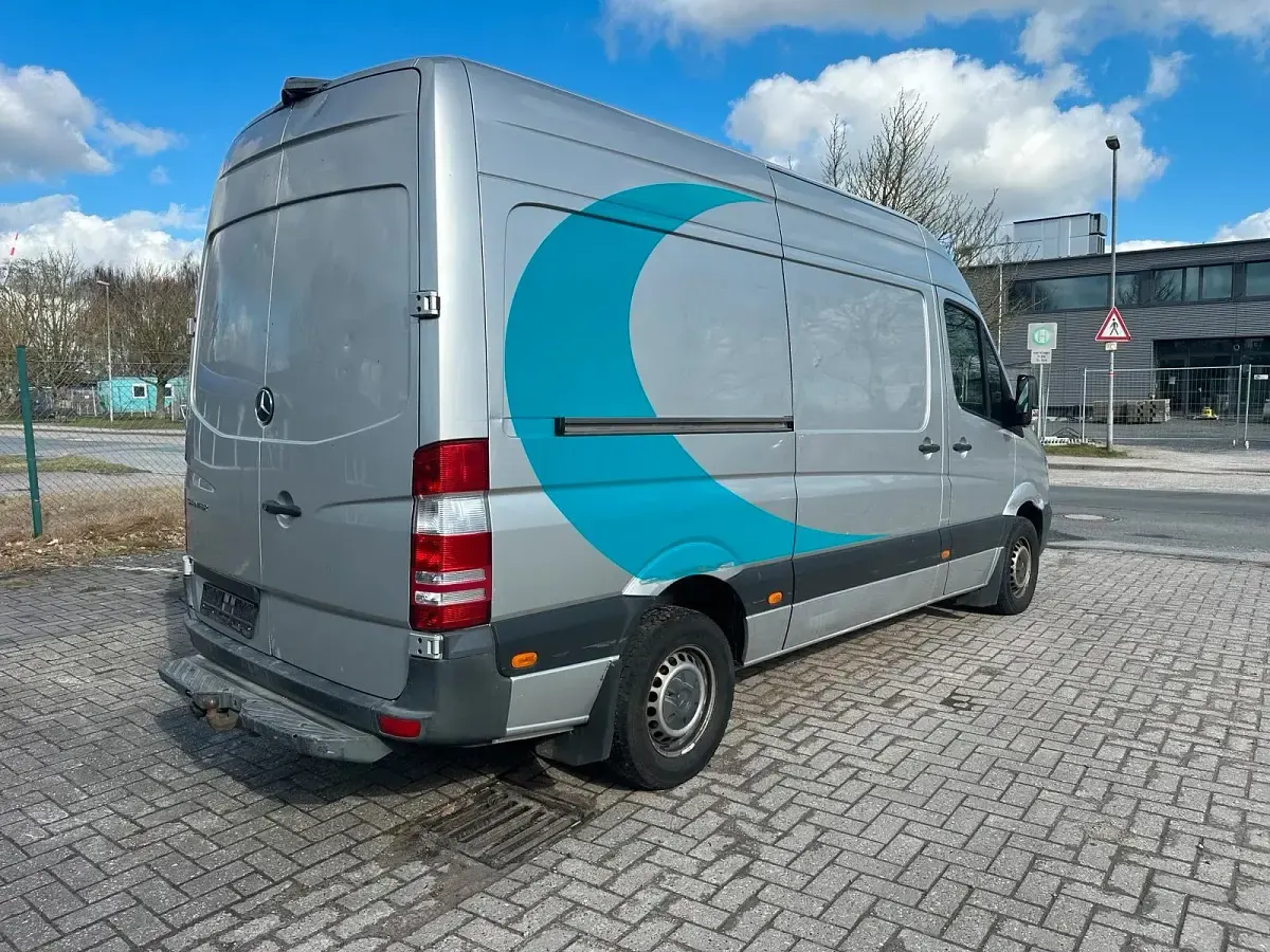 Używany Mercedes Sprinter 163 KM (119 kW) 2015 Srebrny