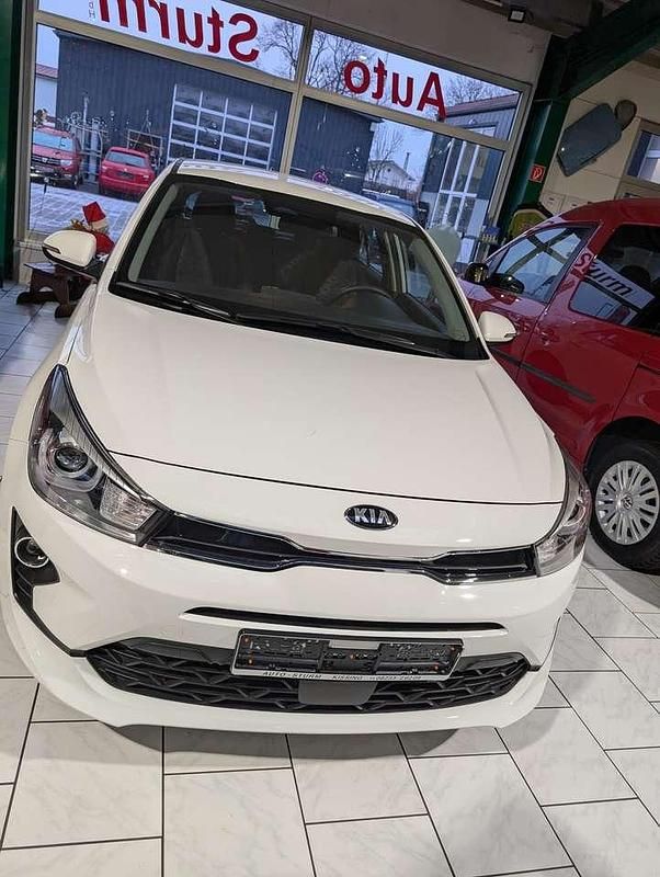Gebraucht Kia Rio Vision 101 PS (74 kW) 2021 Weiß Kleinwagen