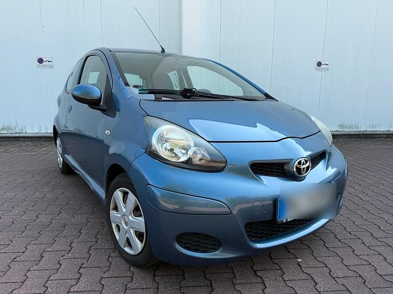 Blau Gebraucht 2009 Toyota Aygo Kleinwagen | 2.300 € (Fairer Preis) - Bild 1/4