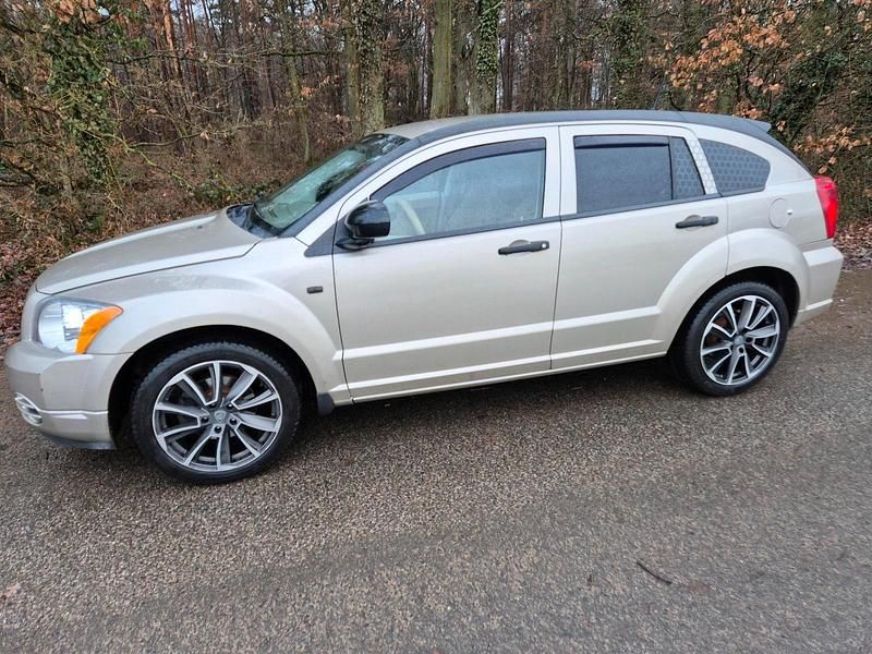 Gebraucht Dodge Caliber 150 PS (110 kW) 2009 Gold Kleinwagen
