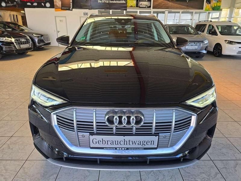 Second-hand Audi e-tron Advanced 300 kW (408 CP) 2021 Negru SUV