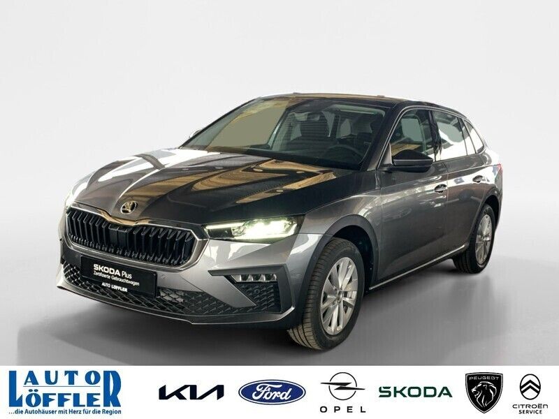 Graphite grau met. Gebraucht 2024 Skoda Scala Selection Kleinwagen | 30.940 € - Bild 1/4