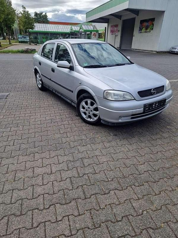 Silber Gebraucht 2002 Opel Astra Comfort Limousine | 800 € (Guter Preis) - Bild 1/4