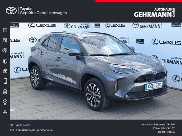 Grau Gebraucht 2025 Toyota Yaris Cross SUV | 29.990 € (Fairer Preis) - Bild 1/4