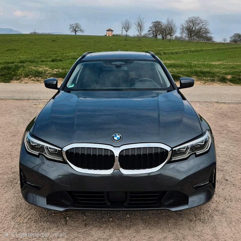 Używany BMW 330 Advantage 258 KM (189 kW) 2020 Szary Kombi