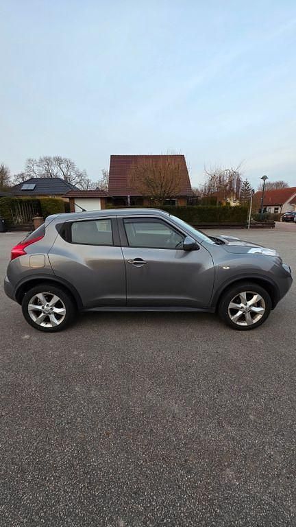 Gebraucht Nissan Juke Tekna 117 PS (86 kW) 2012 Silber SUV