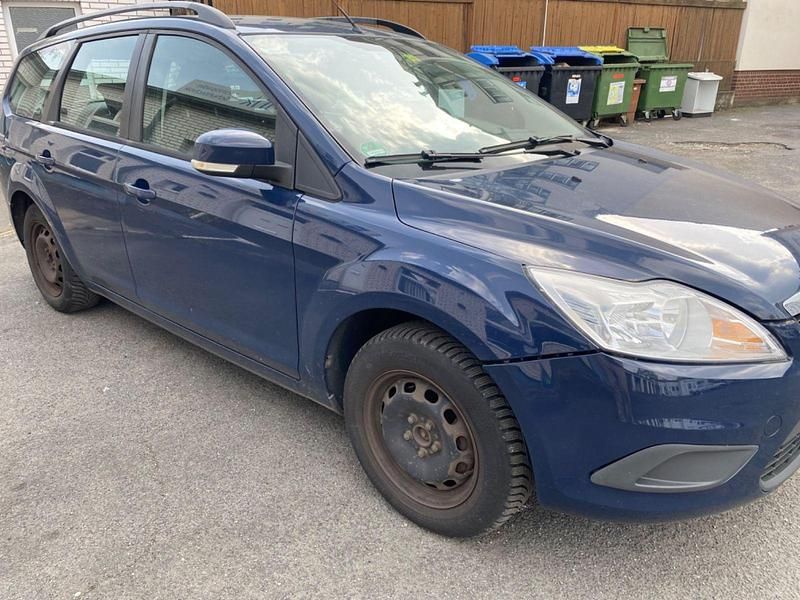 Usado Ford Focus 109 HP (80 kW) 2010 Azul Carrinha