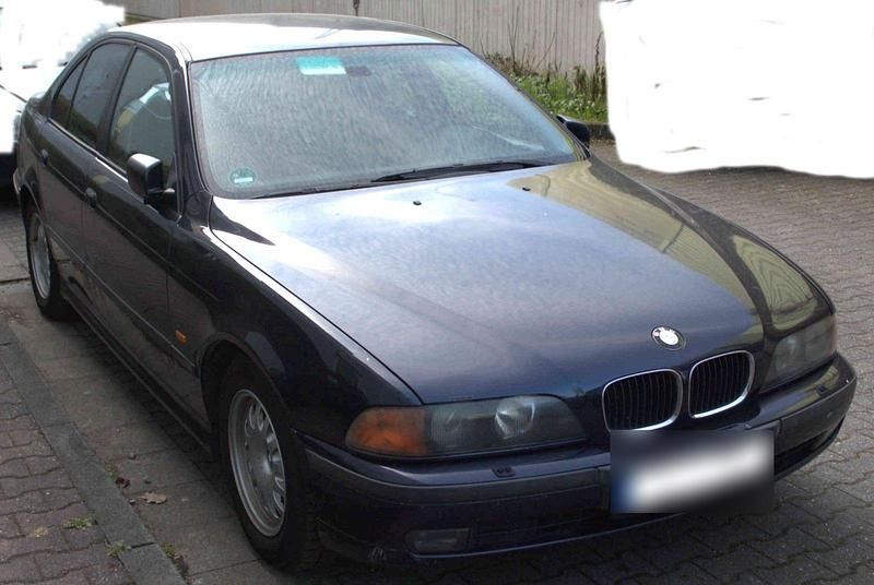 Gebraucht BMW 528 193 PS (141 kW) 1997 Blau Limousine