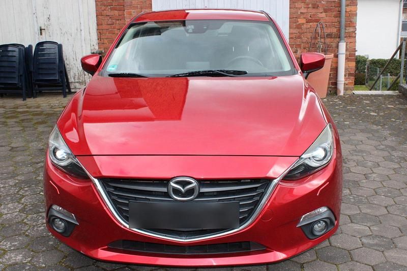 Gebraucht Mazda 3 120 PS (88 kW) 2016 Rot Limousine