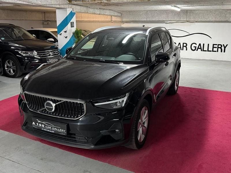 Gebraucht Volvo XC40 Core 163 PS (119 kW) 2024 Onyx black SUV
