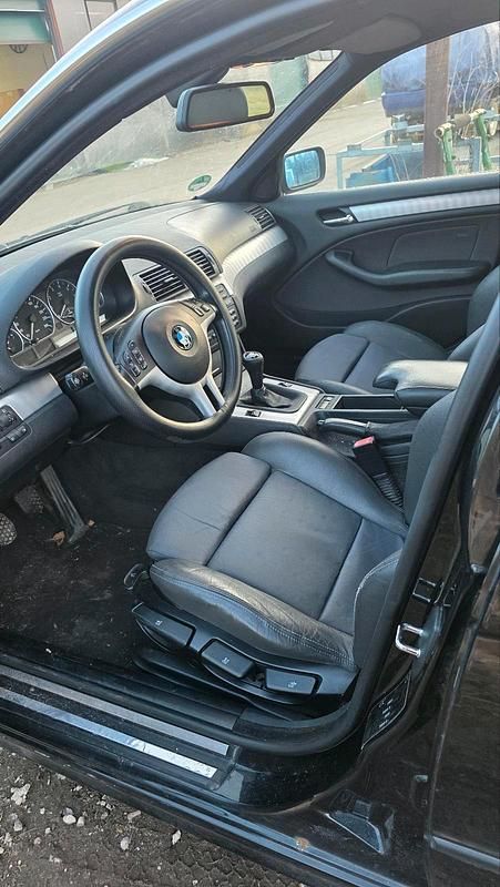 Gebraucht BMW 320 Lifestyle 170 PS (125 kW) 2003 Schwarz Limousine