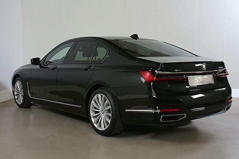 Gebraucht BMW 740 Executive 340 PS (250 kW) 2022 Saphirschwarz met. Limousine