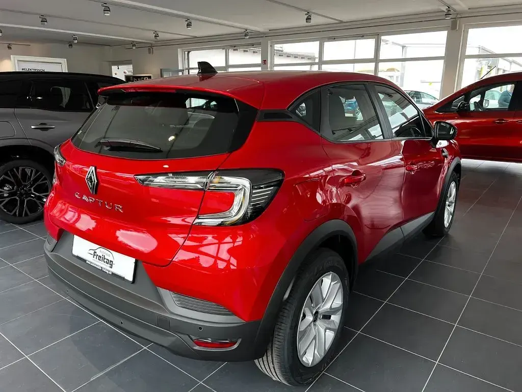 Neu Renault Captur Evolution 91 PS (66 kW) 2025 Rot SUV