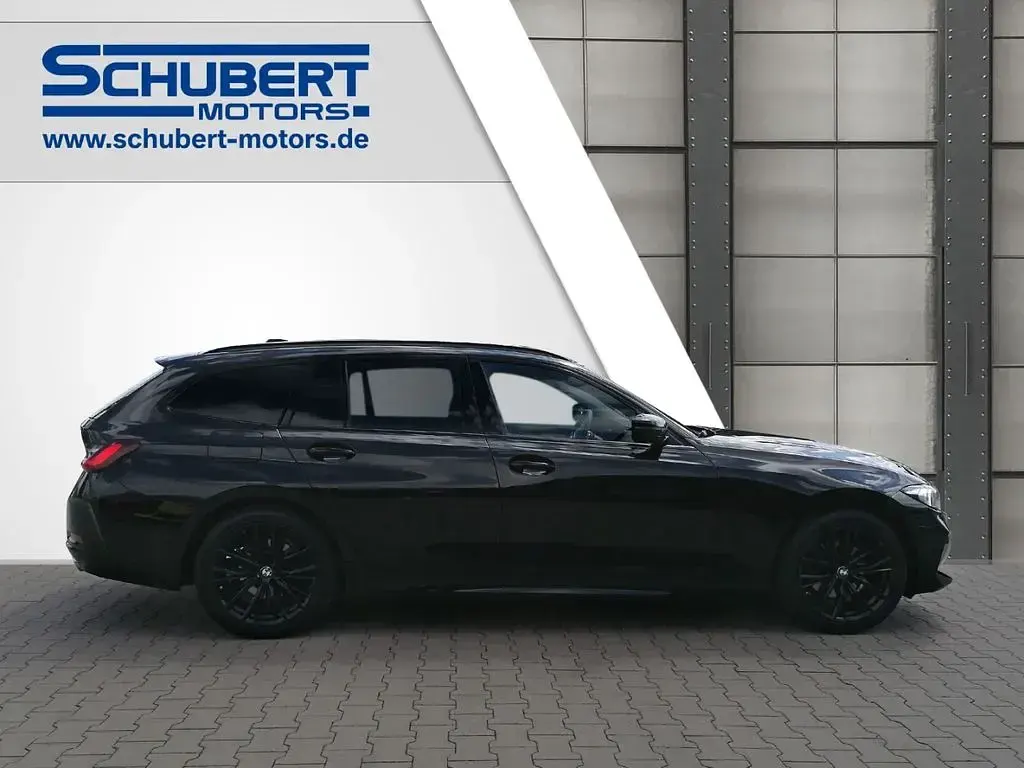 Gebraucht BMW 320 184 PS (135 kW) 2023 Schwarz Kombi