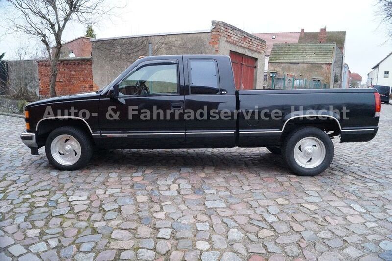 Gebraucht Chevrolet Silverado 182 PS (133 kW) 1998 Schwarz SUV