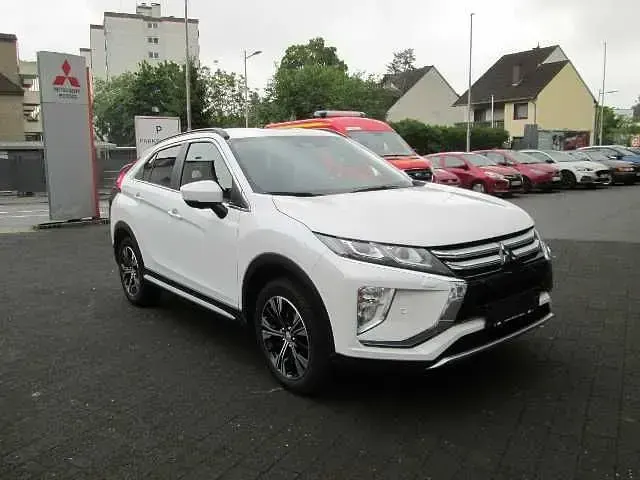 Gebraucht Mitsubishi Eclipse Cross Edition 163 PS (119 kW) 2018 Weiß SUV