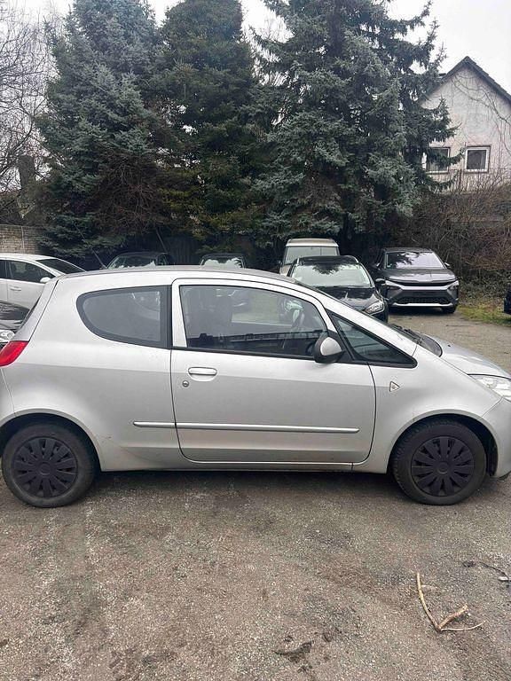 Gebraucht Mitsubishi Colt Motion 95 PS (69 kW) 2007 Silber Limousine