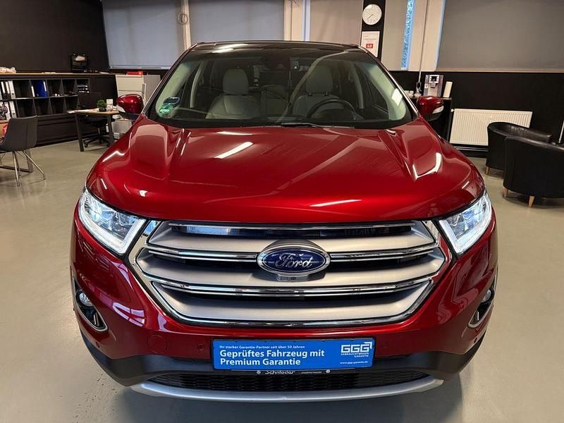 Second-hand Ford Edge Titanium 209 CP (153 kW) 2017 Roșu SUV