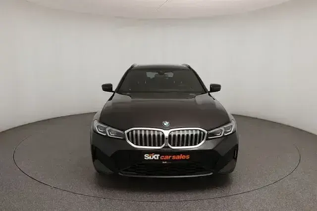 Gebraucht BMW 320 M Sport 190 PS (139 kW) 2025 Black sapphire Kombi