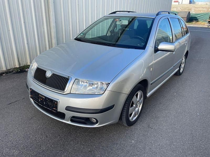 Silber Gebraucht 2007 Skoda Fabia Ambiente Kombi | 1.990 € (Guter Preis) - Bild 1/4
