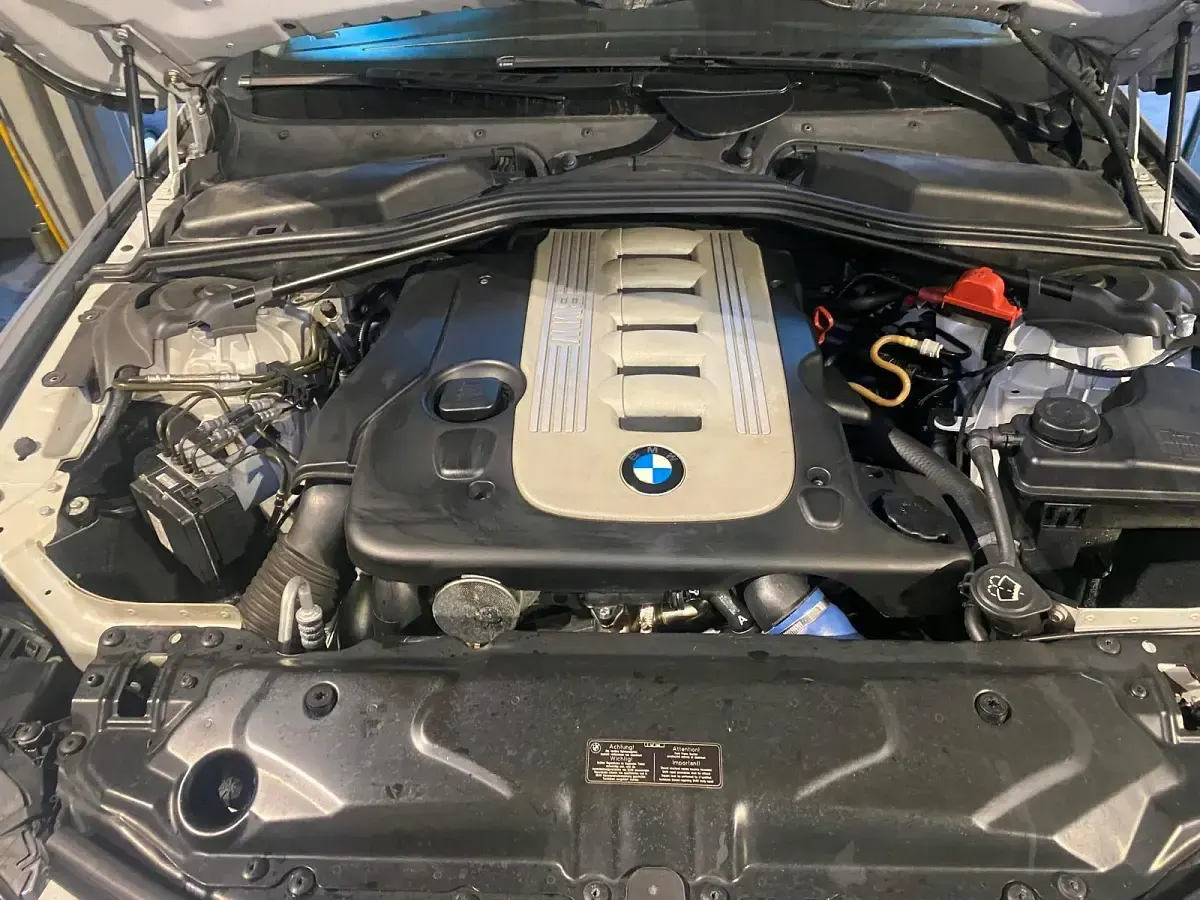 Brugt BMW 525 177 HK (130 kW) 2004 Sølv Sedan